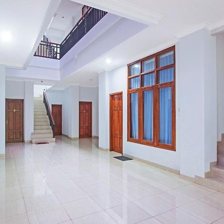 Hotel Reddoorz @ Plemburan Sleman  Exterior foto