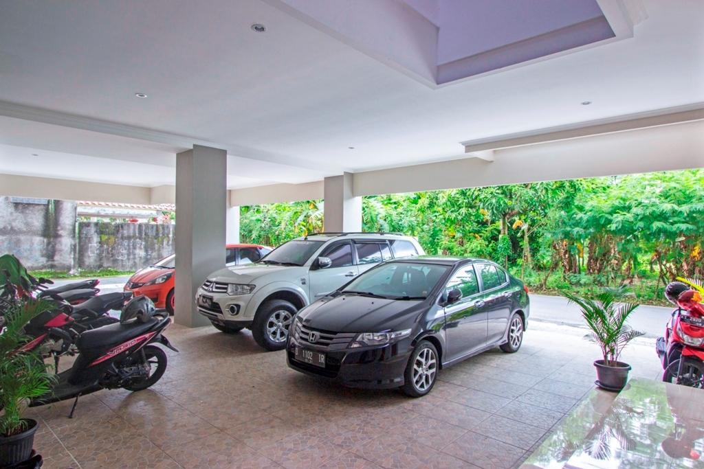 Hotel Reddoorz @ Plemburan Sleman  Exterior foto