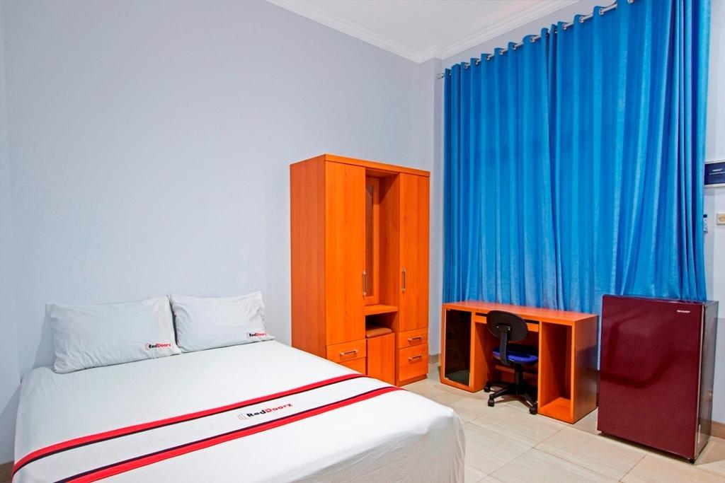 Hotel Reddoorz @ Plemburan Sleman  Exterior foto