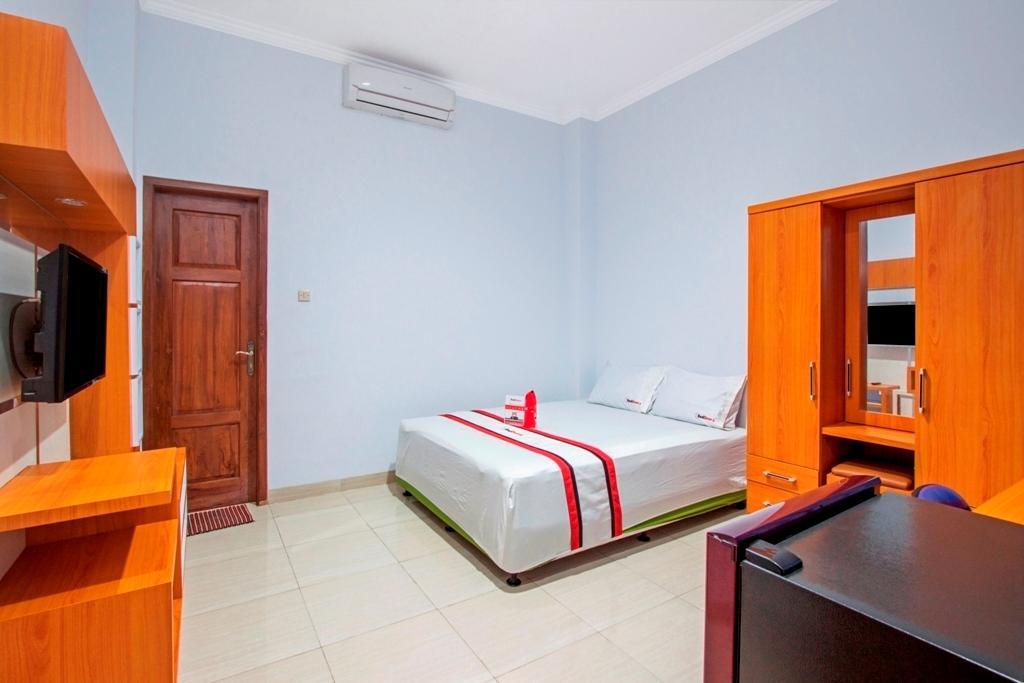 Hotel Reddoorz @ Plemburan Sleman  Exterior foto